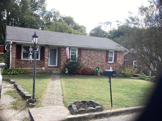 108 8th Ave, Columbia, TN 38401