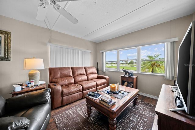 136 LAKEVIEW DR. DRIVE, Palmetto, FL 34221