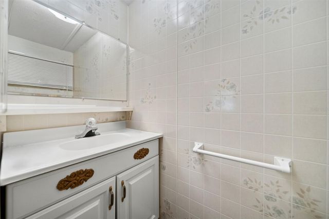 136 LAKEVIEW DR. DRIVE, Palmetto, FL 34221