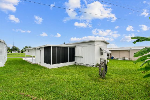 136 LAKEVIEW DR. DRIVE, Palmetto, FL 34221