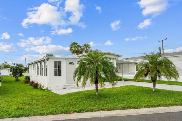 136 LAKEVIEW DR. DRIVE, Palmetto, FL 34221