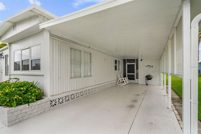 136 LAKEVIEW DR. DRIVE, Palmetto, FL 34221