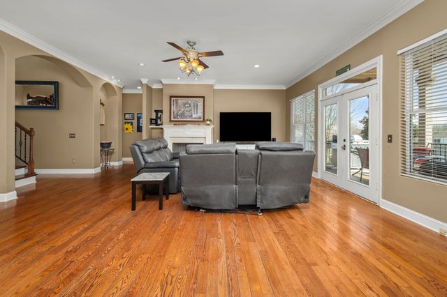 528 Ridgecrest Ln, Lebanon, TN 37087