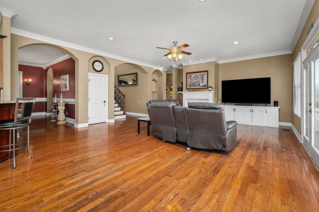 528 Ridgecrest Ln, Lebanon, TN 37087