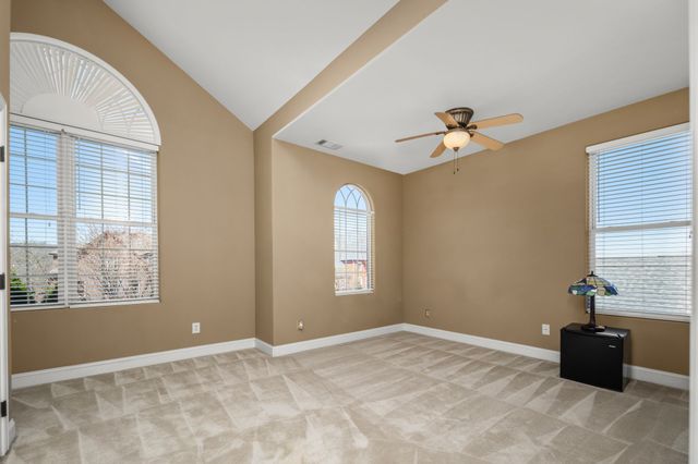 528 Ridgecrest Ln, Lebanon, TN 37087