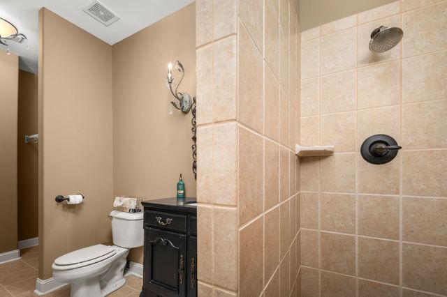 528 Ridgecrest Ln, Lebanon, TN 37087