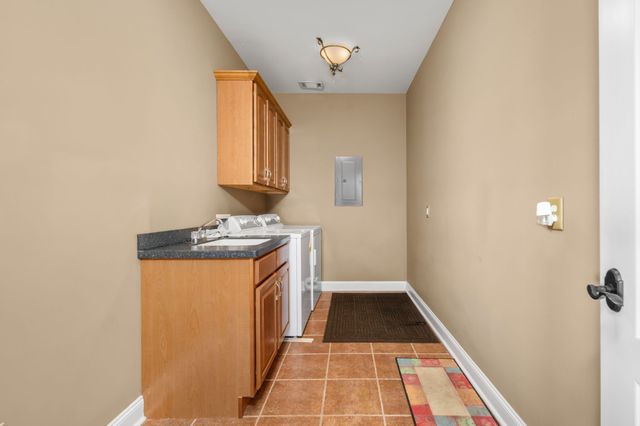 528 Ridgecrest Ln, Lebanon, TN 37087