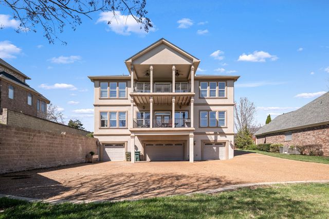 528 Ridgecrest Ln, Lebanon, TN 37087