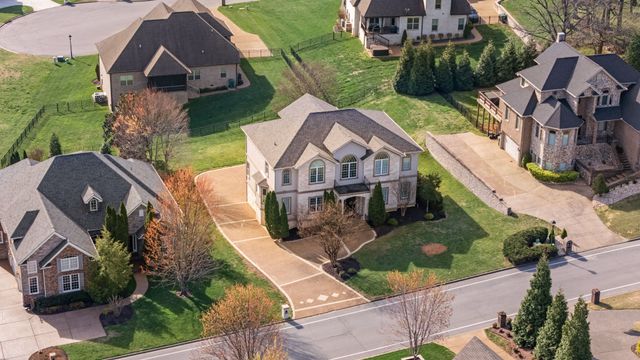528 Ridgecrest Ln, Lebanon, TN 37087
