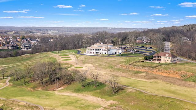 528 Ridgecrest Ln, Lebanon, TN 37087