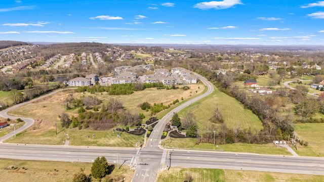 528 Ridgecrest Ln, Lebanon, TN 37087