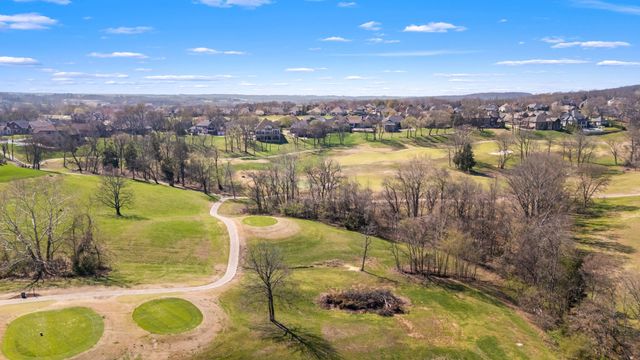 528 Ridgecrest Ln, Lebanon, TN 37087