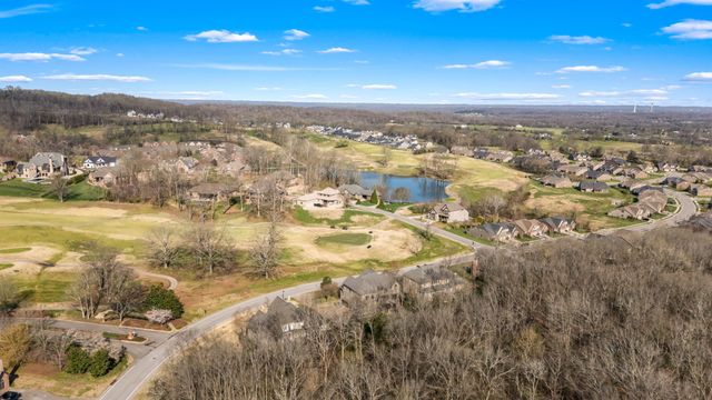 528 Ridgecrest Ln, Lebanon, TN 37087