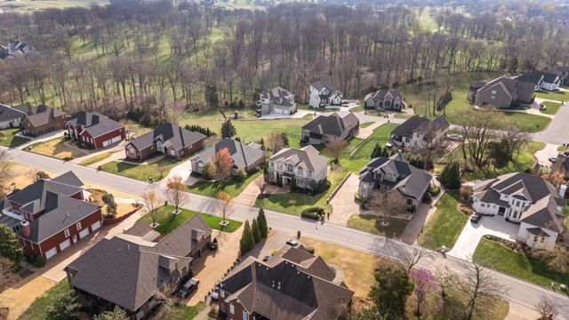 528 Ridgecrest Ln, Lebanon, TN 37087