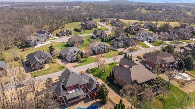 528 Ridgecrest Ln, Lebanon, TN 37087