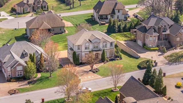 528 Ridgecrest Ln, Lebanon, TN 37087