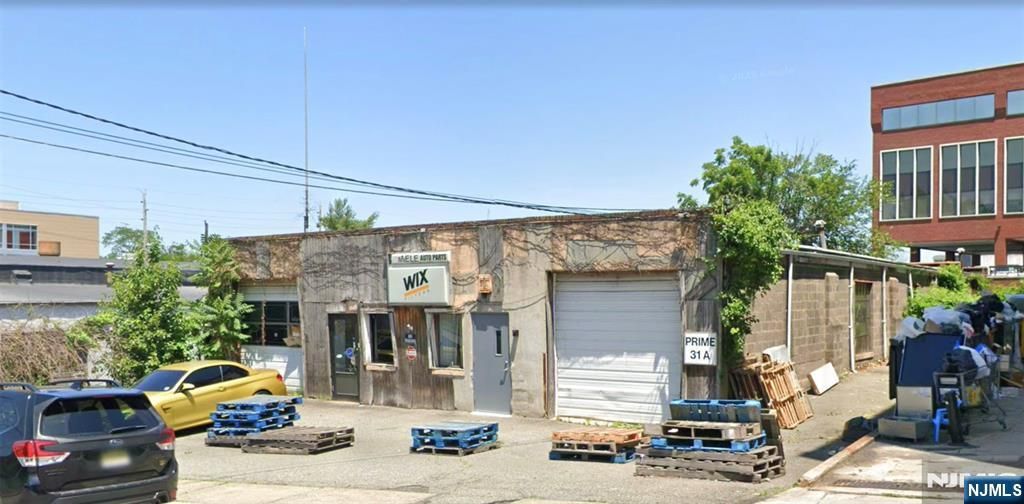 31 Garrett Place, Englewood, NJ 07631