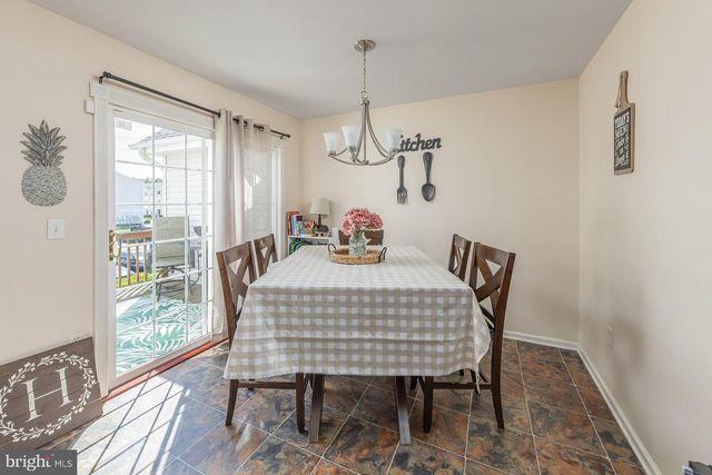 1024 MOORE RD, West Deptford, NJ 08086
