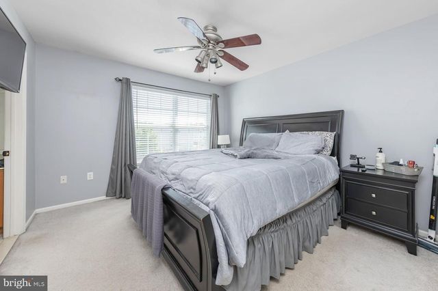 1024 MOORE RD, West Deptford, NJ 08086