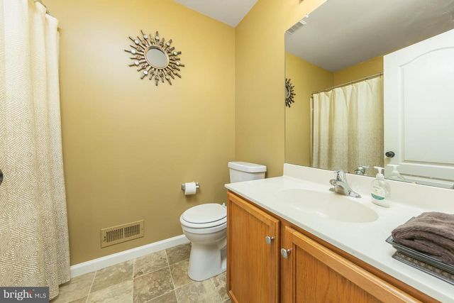 1024 MOORE RD, West Deptford, NJ 08086