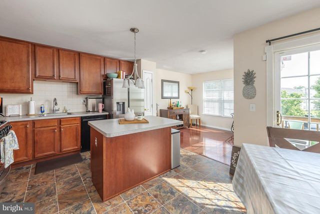1024 MOORE RD, West Deptford, NJ 08086
