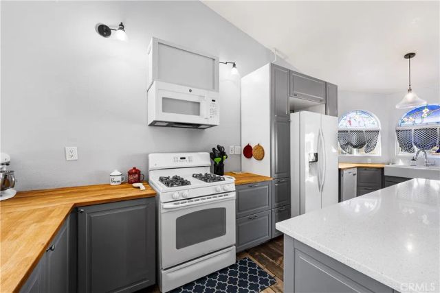 3533 Fernwood, Rosamond, CA 93560