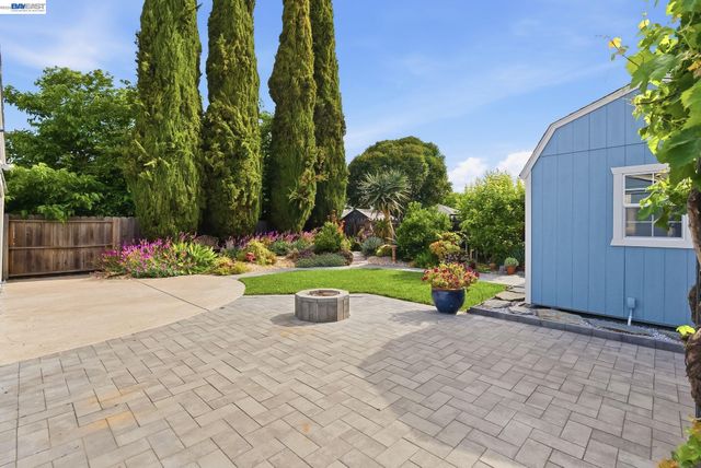 614 James St, Livermore, CA 94551