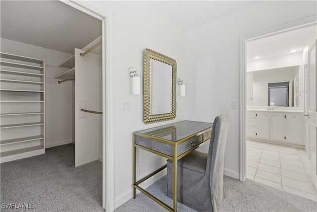 2700 Lantern LN, Naples, FL 34102