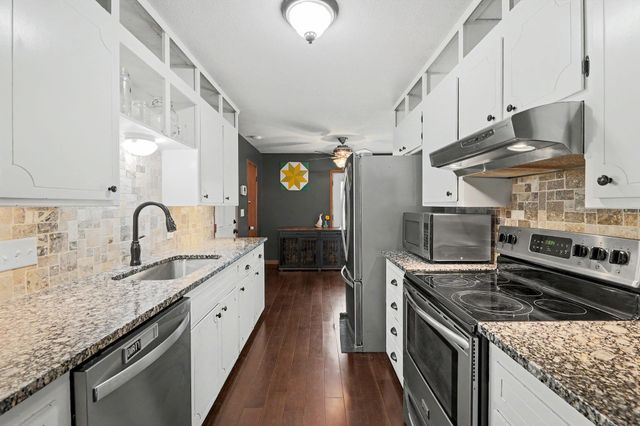 3808 W Cornelison St, Wichita, KS 67203