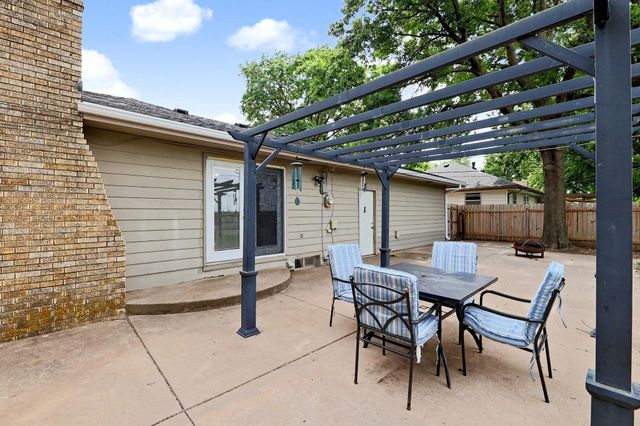 3808 W Cornelison St, Wichita, KS 67203