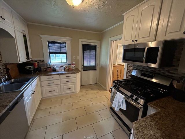 710 Enfield Street, Bryan, TX 77802