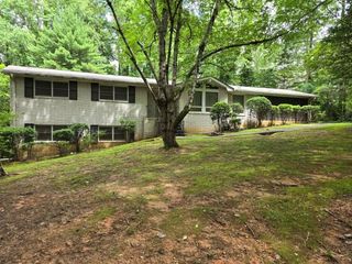 835 Niskey Lake Circle, Atlanta, GA 30331