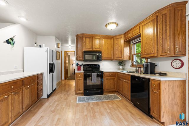 2800 E 18th St Street, Sioux Falls, SD 57103