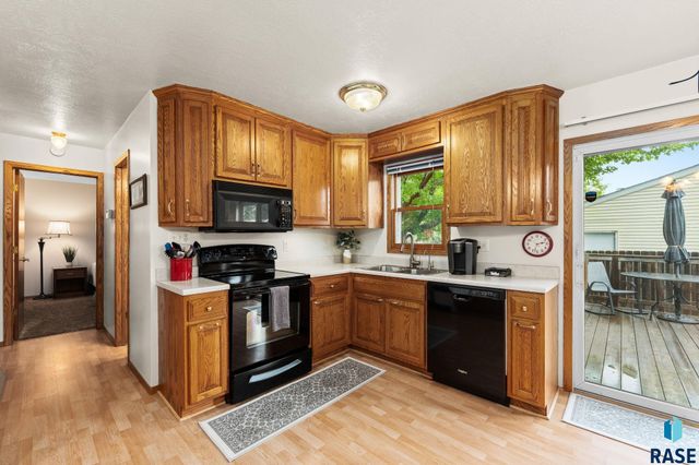 2800 E 18th St Street, Sioux Falls, SD 57103