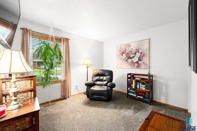 2800 E 18th St Street, Sioux Falls, SD 57103