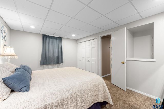 2800 E 18th St Street, Sioux Falls, SD 57103