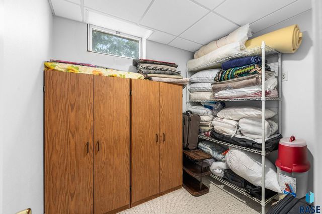 2800 E 18th St Street, Sioux Falls, SD 57103