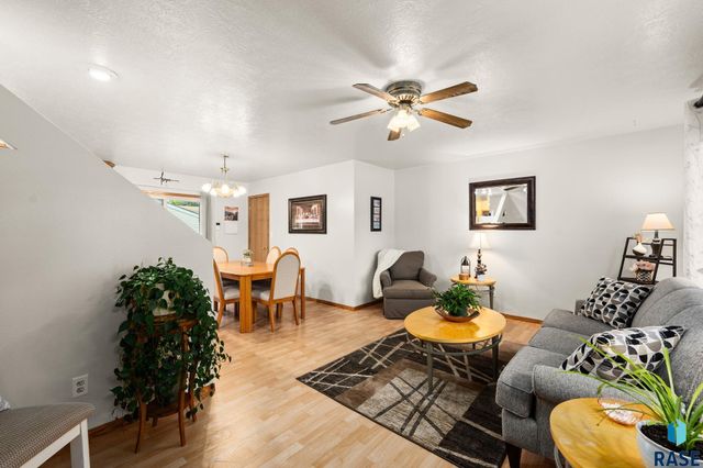 2800 E 18th St Street, Sioux Falls, SD 57103