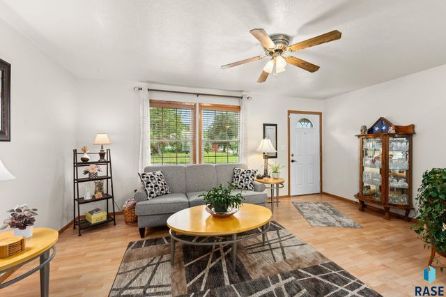 2800 E 18th St Street, Sioux Falls, SD 57103