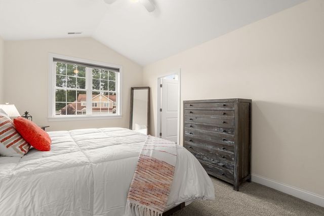 70 Endicott St 1105, Norwood, MA 02062