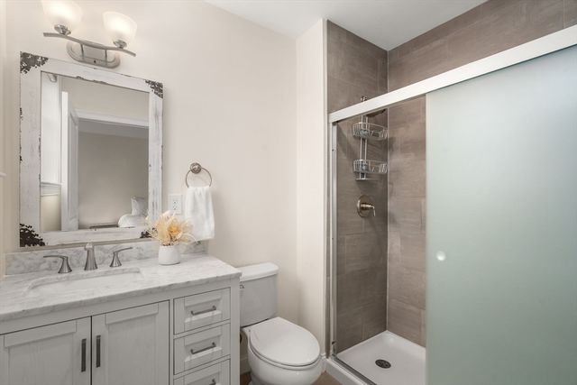 70 Endicott St 1105, Norwood, MA 02062