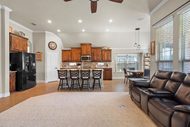 604 Satinwood Lane, Euless, TX 76039