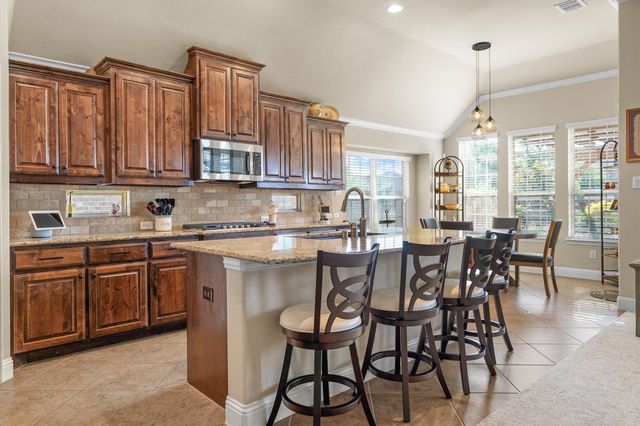 604 Satinwood Lane, Euless, TX 76039