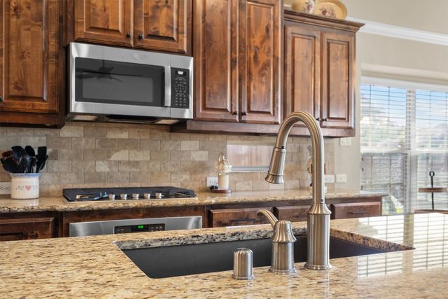 604 Satinwood Lane, Euless, TX 76039