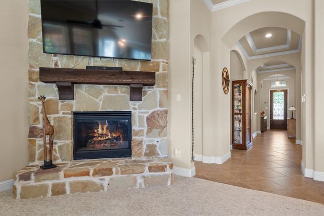 604 Satinwood Lane, Euless, TX 76039