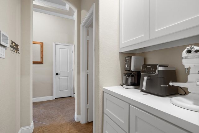 604 Satinwood Lane, Euless, TX 76039