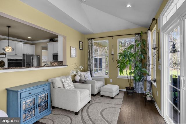 23 LONGFELLOW LN, Hainesport, NJ 08036