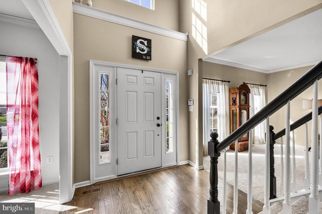 23 LONGFELLOW LN, Hainesport, NJ 08036