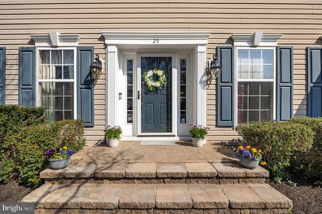23 LONGFELLOW LN, Hainesport, NJ 08036