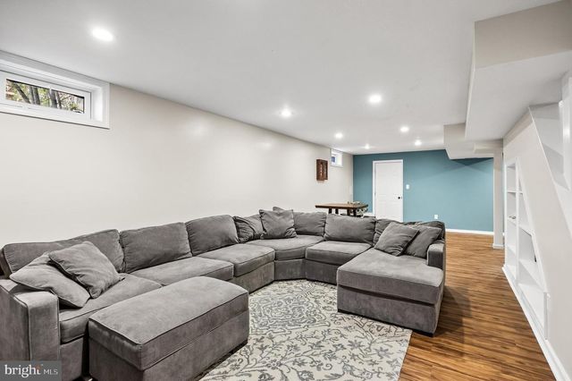 23 LONGFELLOW LN, Hainesport, NJ 08036